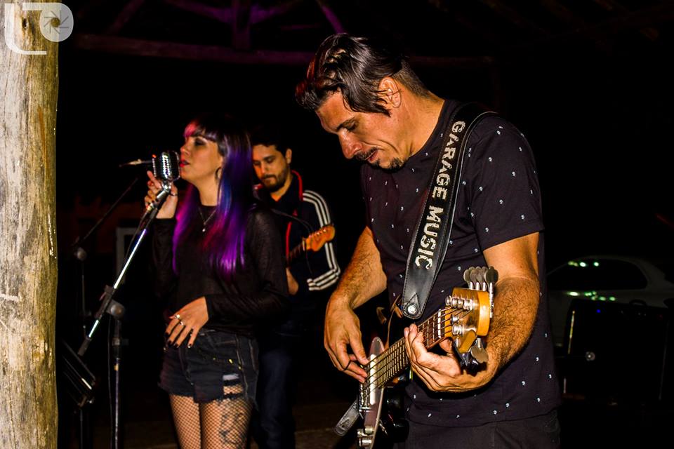 Show ao vivo na Praça Central durante o ItiraRock 2018