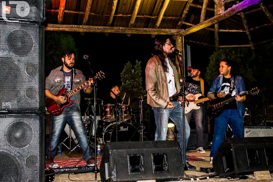 Show ao vivo na Praça Central durante o ItiraRock 2018