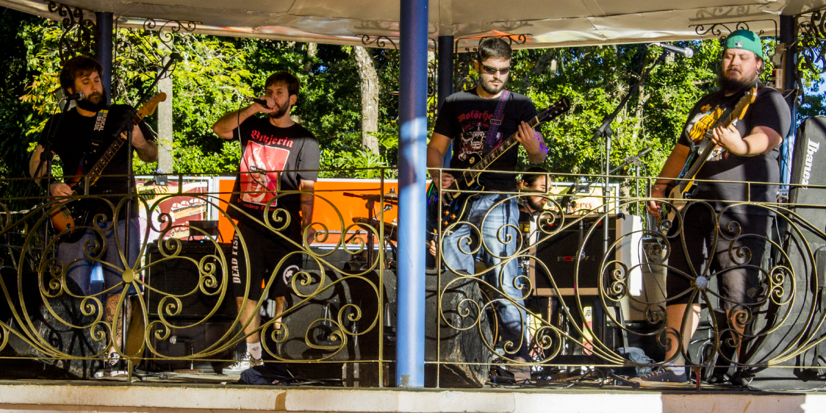 Show ao vivo na Praça Central durante o ItiraRock 2019